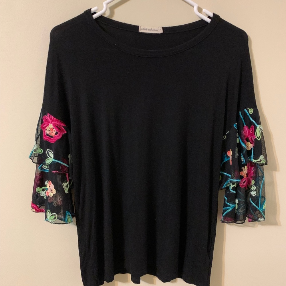 Pebble and Stone Top, Size: Medium